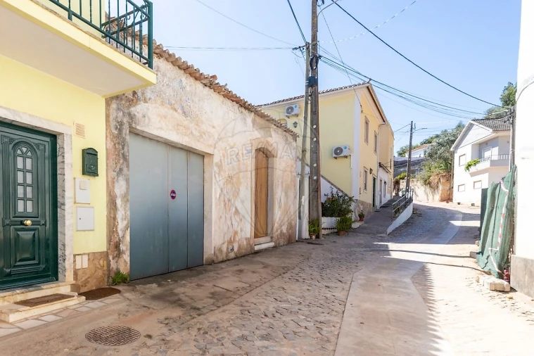 Moradia T1 para Venda em Dois Portos e Runa Foto 3