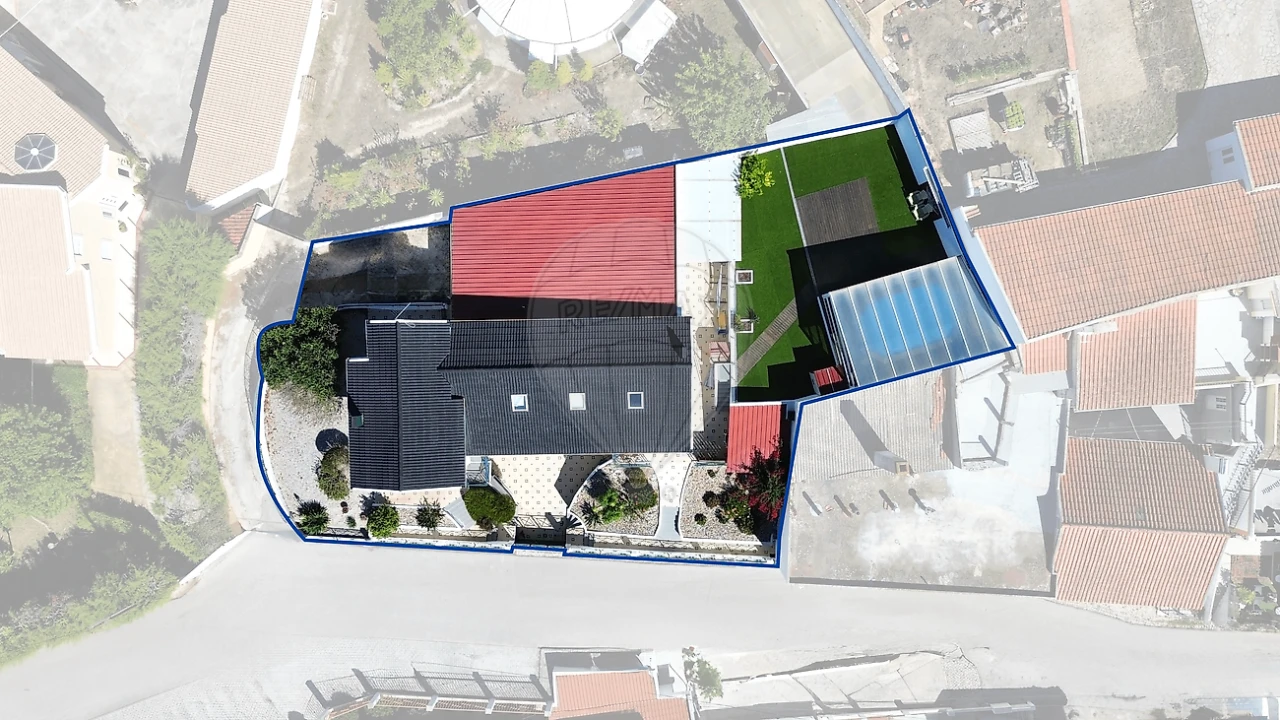 Moradia T4 para Venda em Santa Maria, São Pedro e Matacães Foto 4