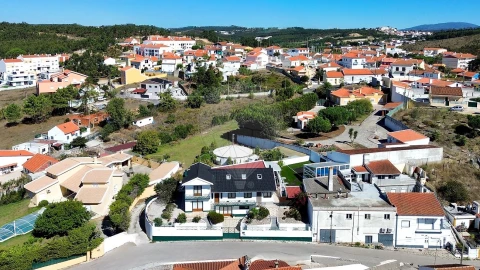 Moradia T4 para Venda em Santa Maria, São Pedro e Matacães