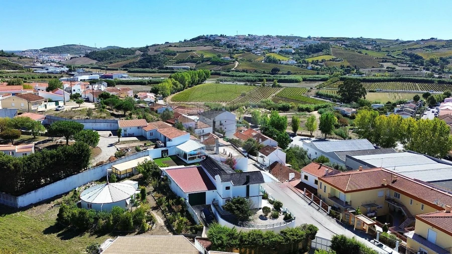 Moradia T4 para Venda em Santa Maria, São Pedro e Matacães