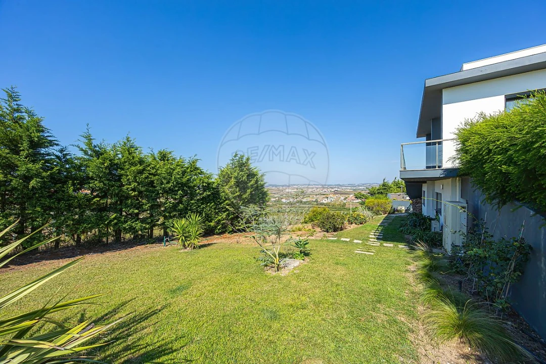 Moradia T6 para Venda em São Pedro da Cadeira Foto 44