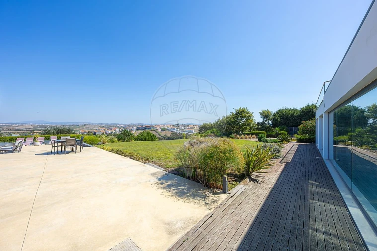 Moradia T6 para Venda em São Pedro da Cadeira Foto 41
