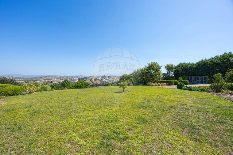 Moradia T6 para Venda em São Pedro da Cadeira Foto 43