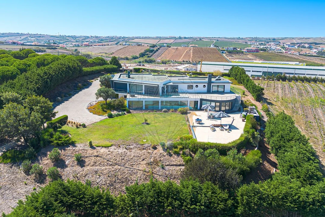 Moradia T6 para Venda em São Pedro da Cadeira Foto 34