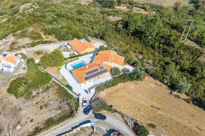 Moradia T5 para Venda em São João das Lampas e Terrugem