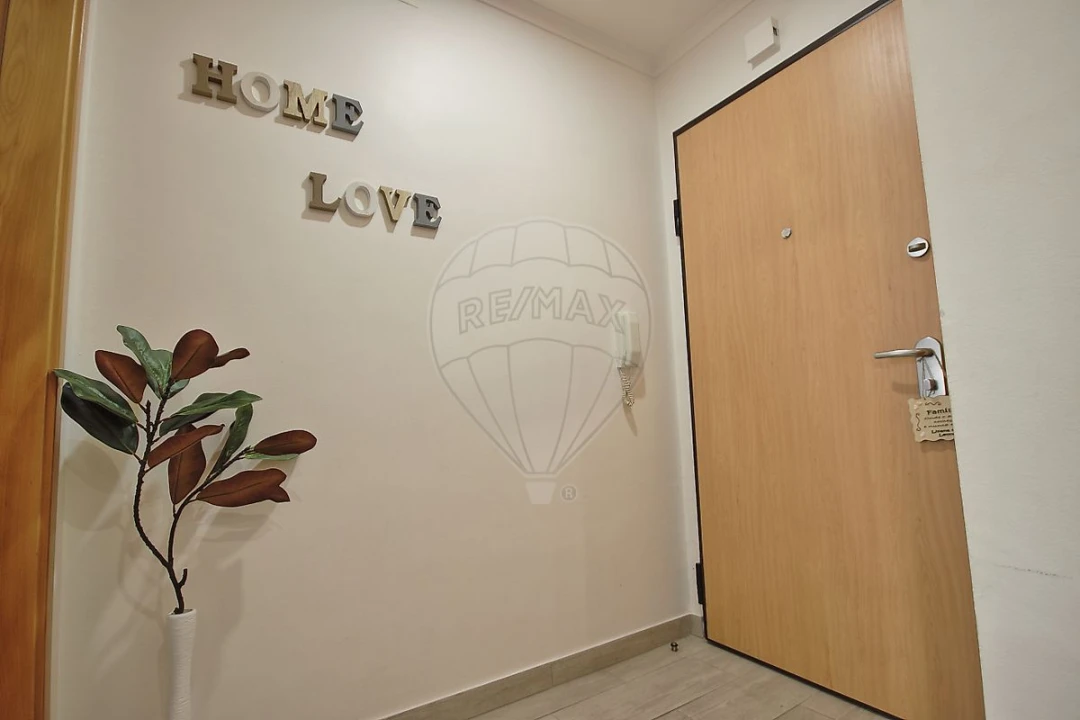 Apartamento T2 para Venda em Santa Iria de Azoia, São João da Talha e Bobadela Foto 5