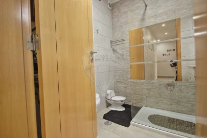 Apartamento T2 para Venda em Santa Iria de Azoia, São João da Talha e Bobadela