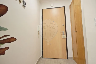 Apartamento T2 para Venda em Santa Iria de Azoia, São João da Talha e Bobadela