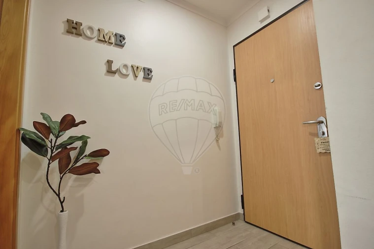 Apartamento T2 para Venda em Santa Iria de Azoia, São João da Talha e Bobadela Foto 5
