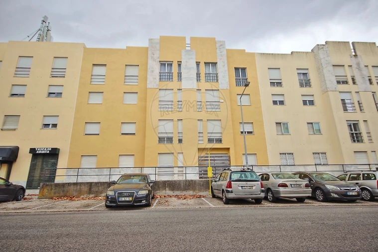 Apartamento T2 para Venda em Santa Iria de Azoia, São João da Talha e Bobadela Foto 28