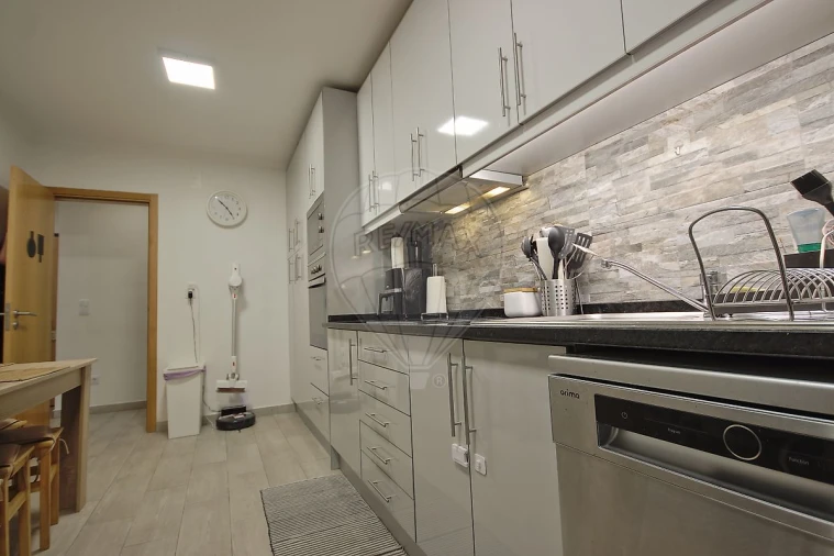Apartamento T2 para Venda em Santa Iria de Azoia, São João da Talha e Bobadela Foto 14