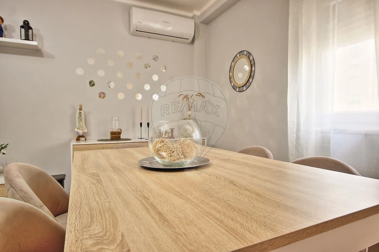 Apartamento T2 para Venda em Santa Iria de Azoia, São João da Talha e Bobadela Foto 9
