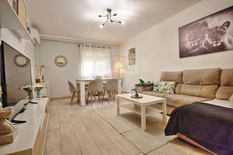 Apartamento T2 para Venda em Santa Iria de Azoia, São João da Talha e Bobadela Foto 8