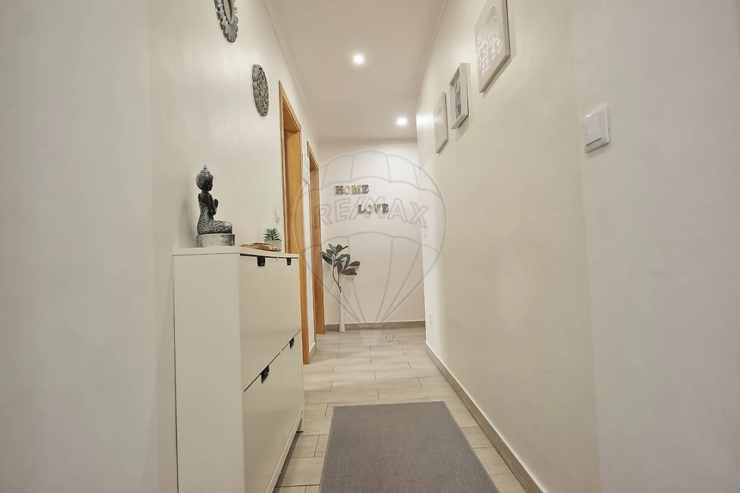 Apartamento T2 para Venda em Santa Iria de Azoia, São João da Talha e Bobadela Foto 13