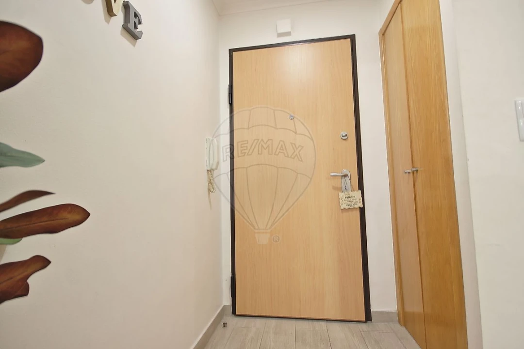 Apartamento T2 para Venda em Santa Iria de Azoia, São João da Talha e Bobadela Foto 1