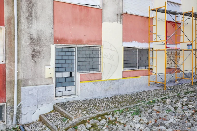 Loja para Arrendamento em Arruda dos Vinhos Foto 5