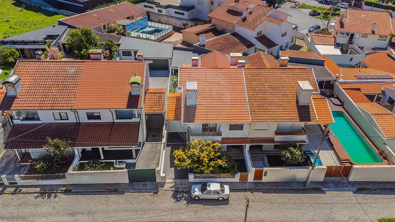 Moradia T4 para Venda em Gulpilhares e Valadares Foto 47