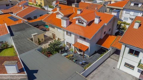 Moradia T4 para Venda em Gulpilhares e Valadares