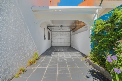 Moradia T4 para Venda em Gulpilhares e Valadares