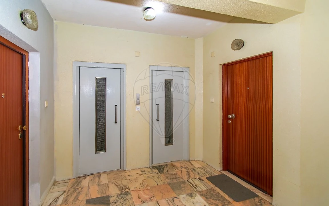 Apartamento T3 para Arrendamento em Póvoa de Santa Iria e Forte da Casa Foto 10