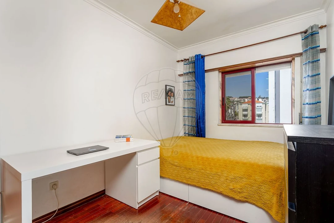 Apartamento T3 para Venda em Odivelas Foto 3