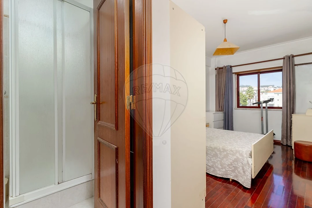 Apartamento T3 para Venda em Odivelas Foto 5