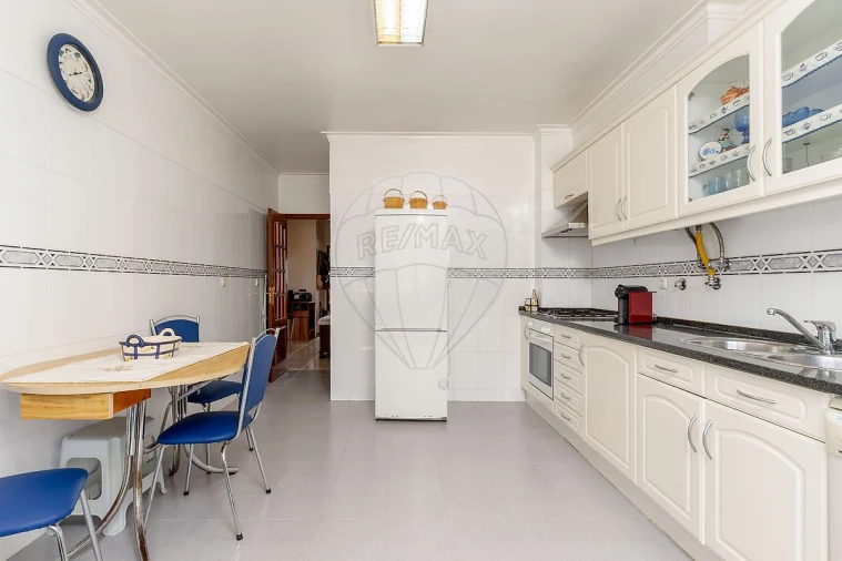 Apartamento T3 para Venda em Odivelas Foto 22