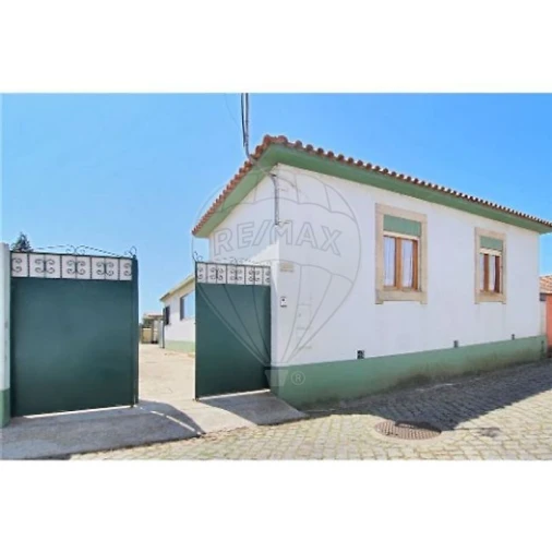 Moradia T2 para Venda em Vila Nova da Telha Foto 2
