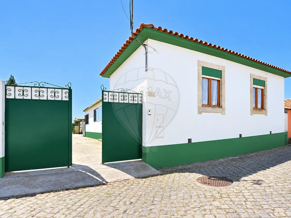 Moradia T2 para Venda em Vila Nova da Telha Foto 6