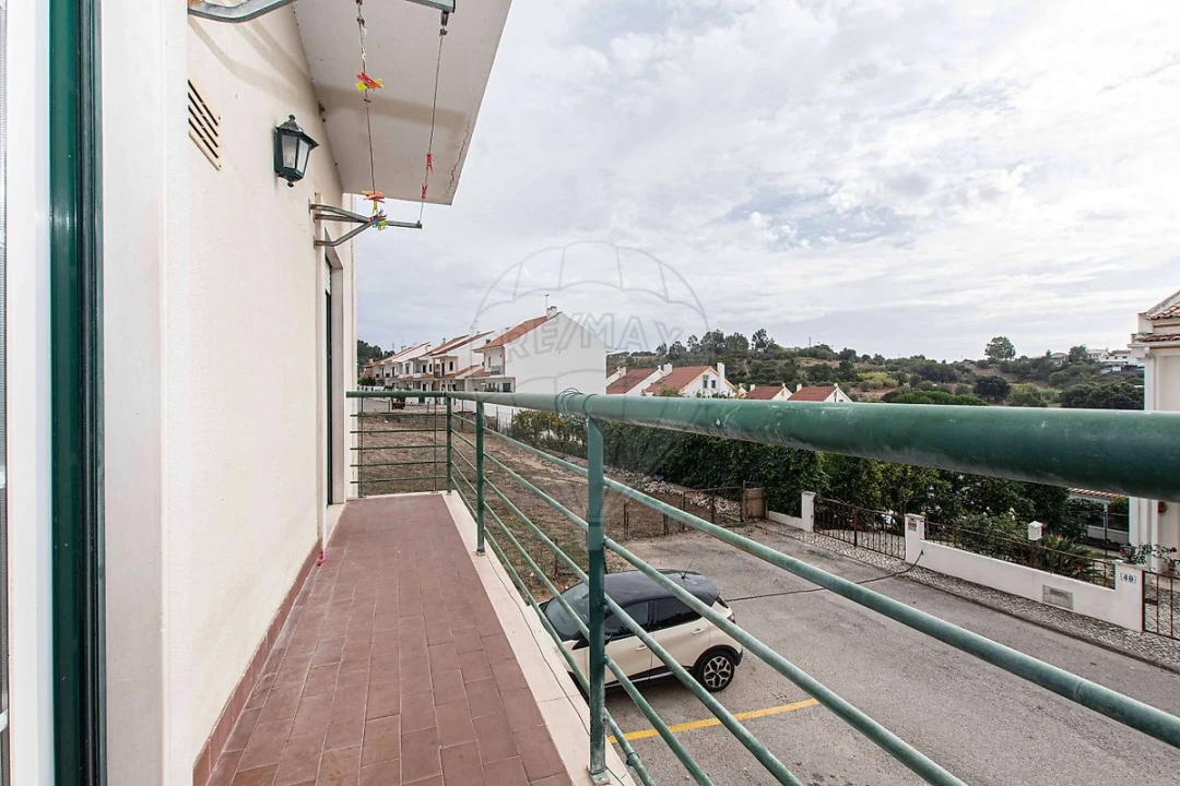 Apartamento T3 para Arrendamento em Azambuja Foto 11