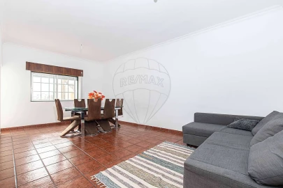 Apartamento T3 para Arrendamento em Azambuja
