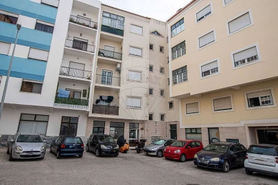 Apartamento T3 para Arrendamento em Azambuja