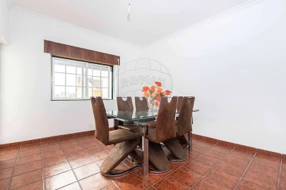 Apartamento T3 para Arrendamento em Azambuja