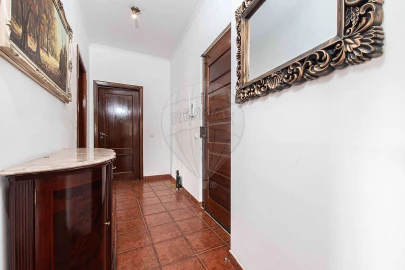 Apartamento T3 para Arrendamento em Azambuja