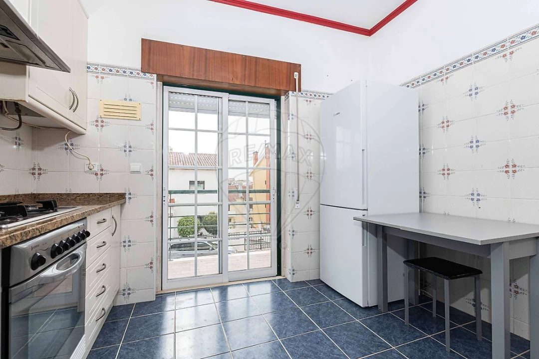 Apartamento T3 para Arrendamento em Azambuja Foto 10