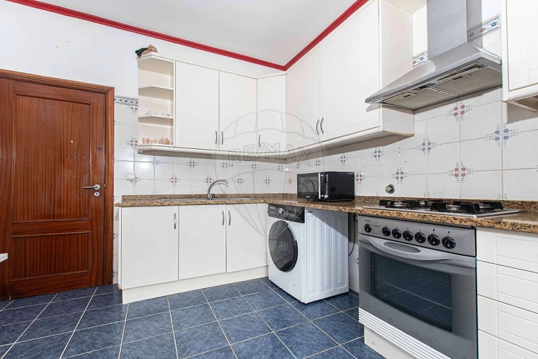 Apartamento T3 para Arrendamento em Azambuja Foto 8