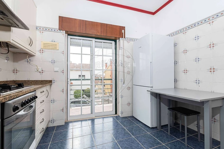 Apartamento T3 para Arrendamento em Azambuja Foto 10