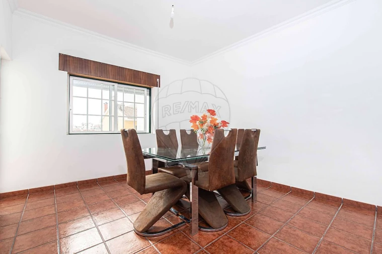 Apartamento T3 para Arrendamento em Azambuja Foto 3