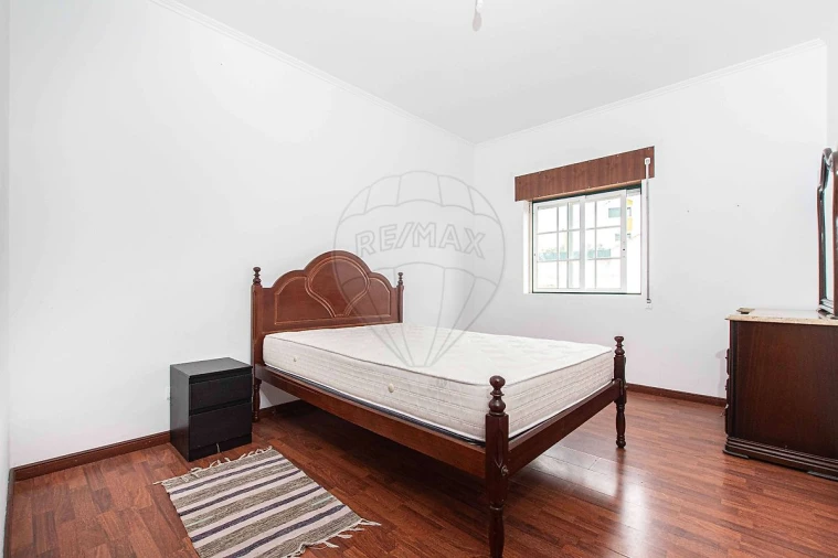 Apartamento T3 para Arrendamento em Azambuja Foto 19
