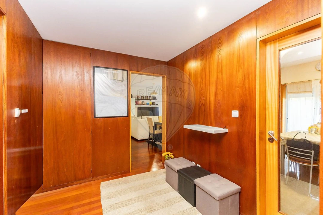 Apartamento T2 para Venda em Castêlo da Maia Foto 5