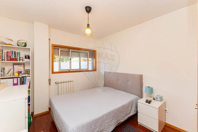 Apartamento T2 para Venda em Castêlo da Maia Foto 16