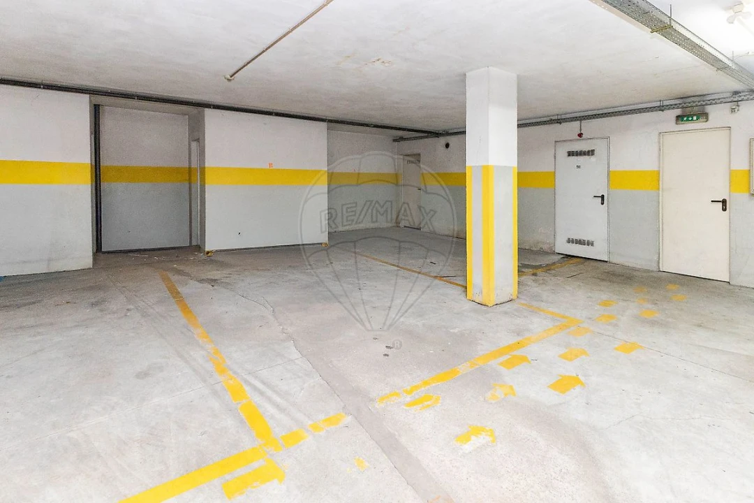 Apartamento T2 para Venda em Castêlo da Maia Foto 19