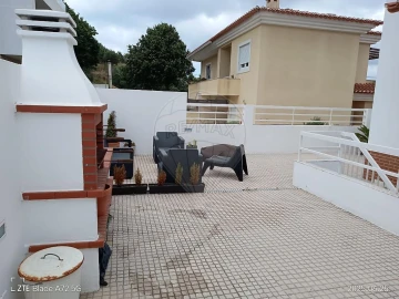 Moradia T3 para Venda em Oeiras e São Julião da Barra, Paço de Arcos e Caxias