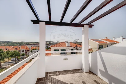 Moradia T3 para Venda em Oeiras e São Julião da Barra, Paço de Arcos e Caxias