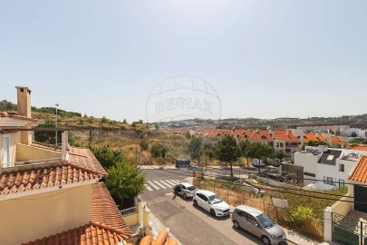 Moradia T3 para Venda em Oeiras e São Julião da Barra, Paço de Arcos e Caxias
