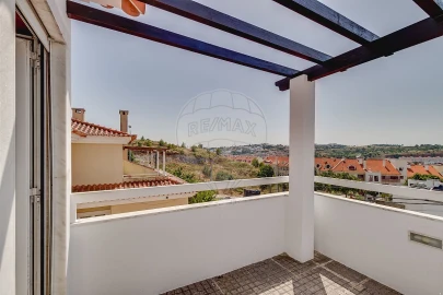 Moradia T3 para Venda em Oeiras e São Julião da Barra, Paço de Arcos e Caxias