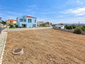 Terreno para Venda em Almargem do Bispo, Pêro Pinheiro e Montelavar