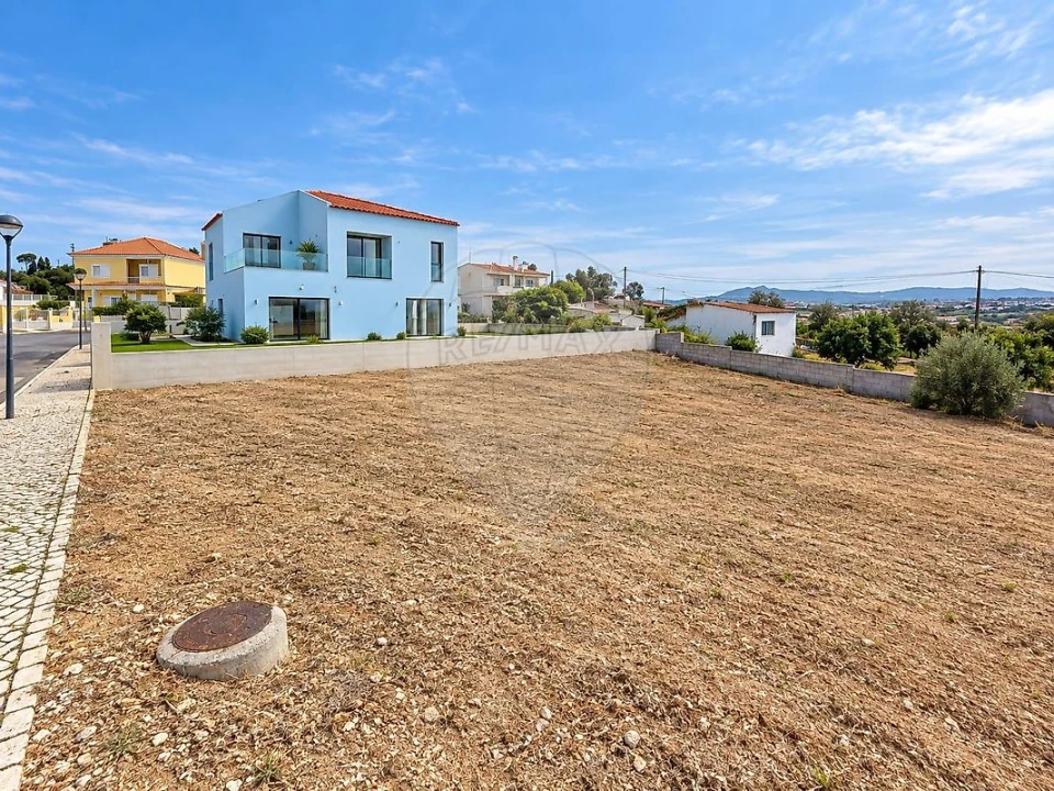 Terreno para Venda em Almargem do Bispo, Pêro Pinheiro e Montelavar Foto 3