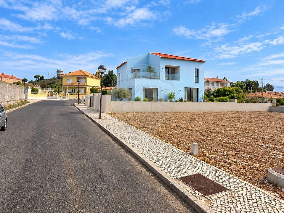 Terreno para Venda em Almargem do Bispo, Pêro Pinheiro e Montelavar Foto 2