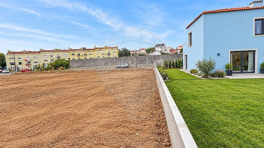 Terreno para Venda em Almargem do Bispo, Pêro Pinheiro e Montelavar